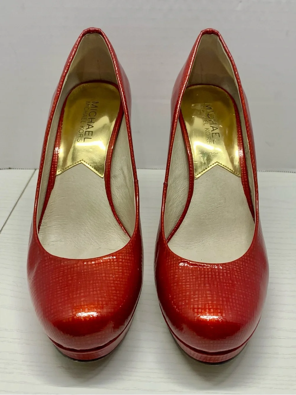 Michael Kors Red Patent Platform Pumps Heels Classic Closed Toe